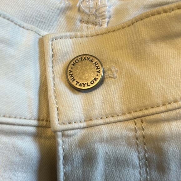 Ann Taylor Modernfit white jean size 12P - Picture 7 of 12